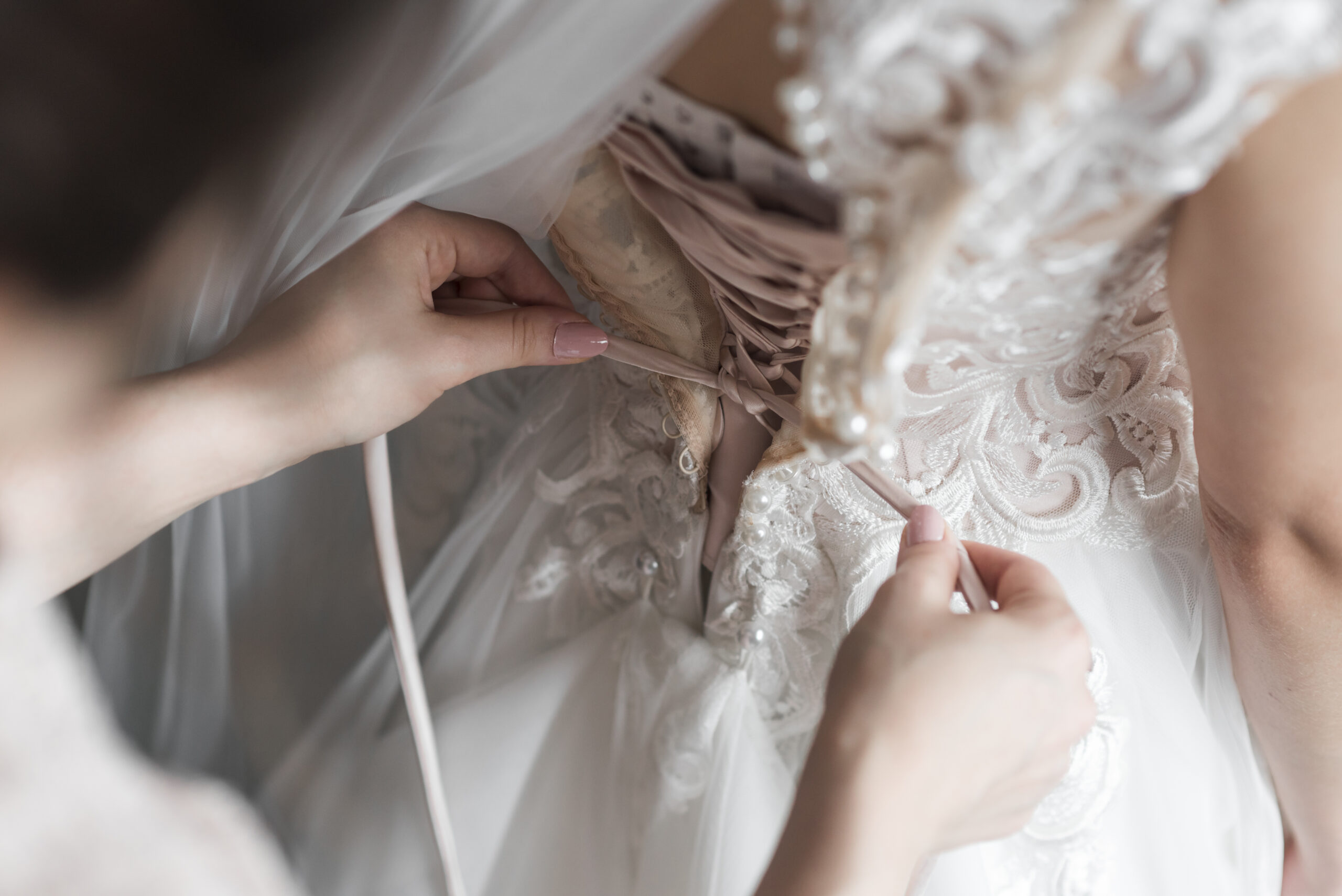 Crafting Modest Bridalwear With A Unique Blend of Tradition and Style